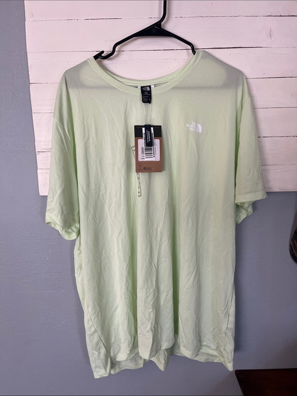 The North Face Men's Short-Sleeve Tee - lime cream